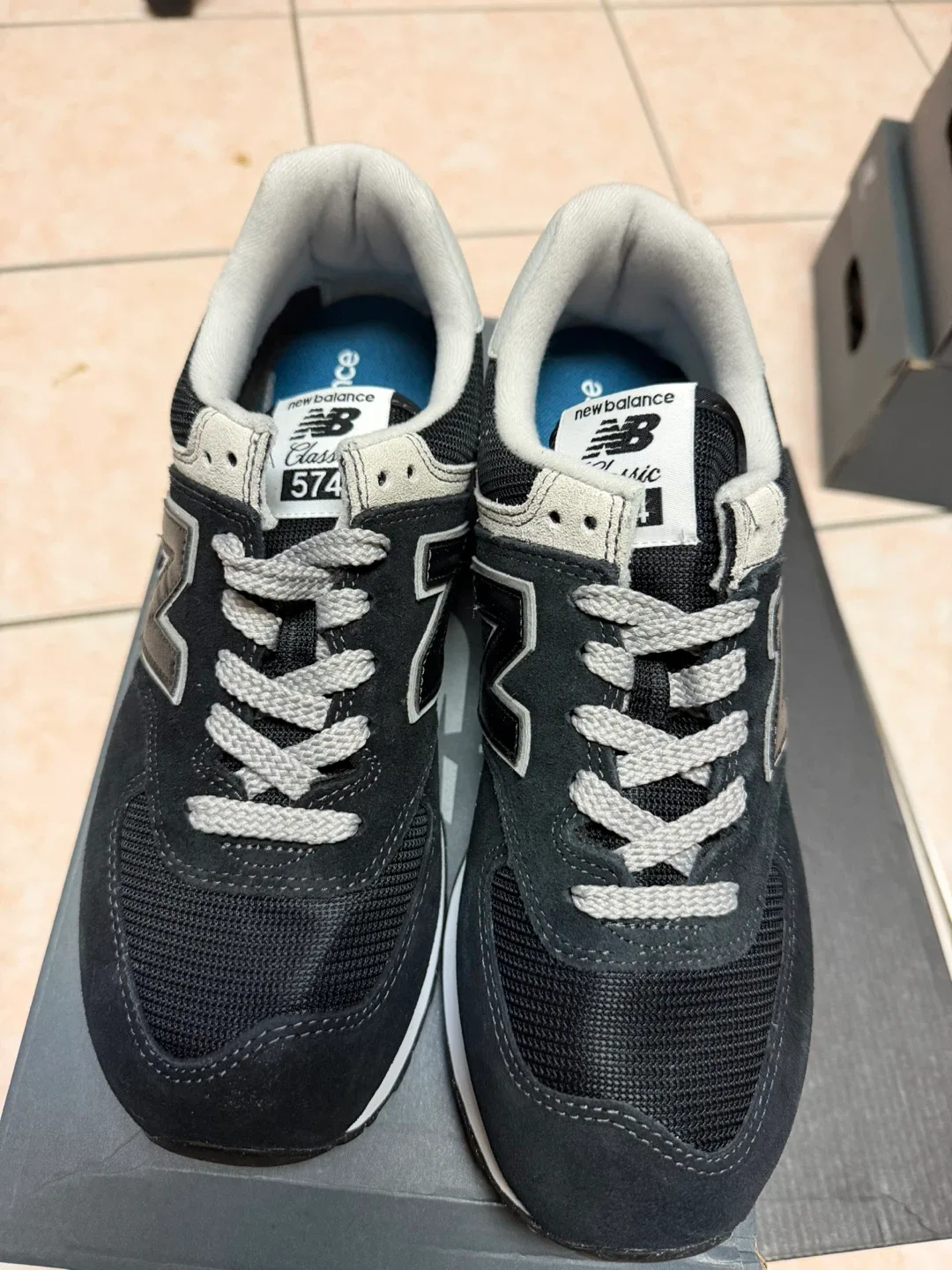 New Balance 574 Classic Black Sneakers size 8 image indicator(4)