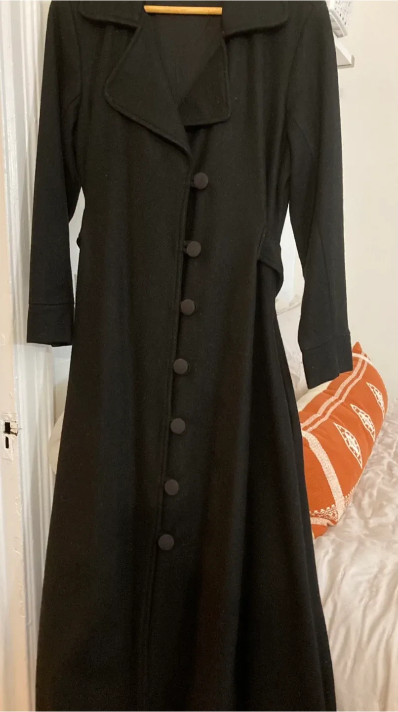 Long Black maxi Coat with Belt image indicator(6)