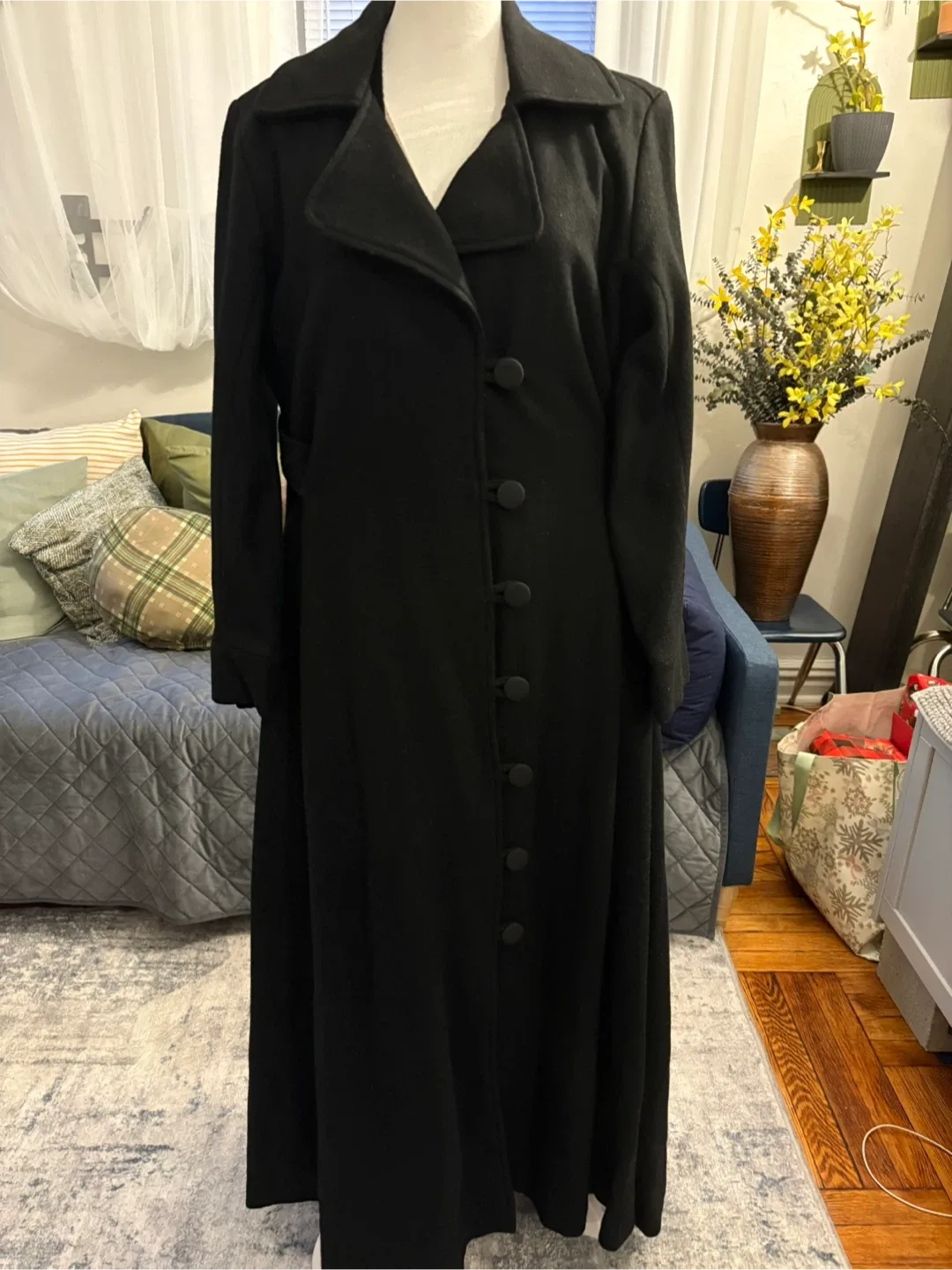 Long Black maxi Coat with Belt image indicator(2)