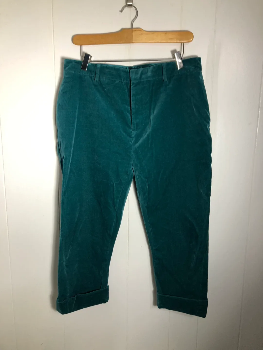 Women’s Velvet Teal Capri Pants. Size 42. Dsquared2.