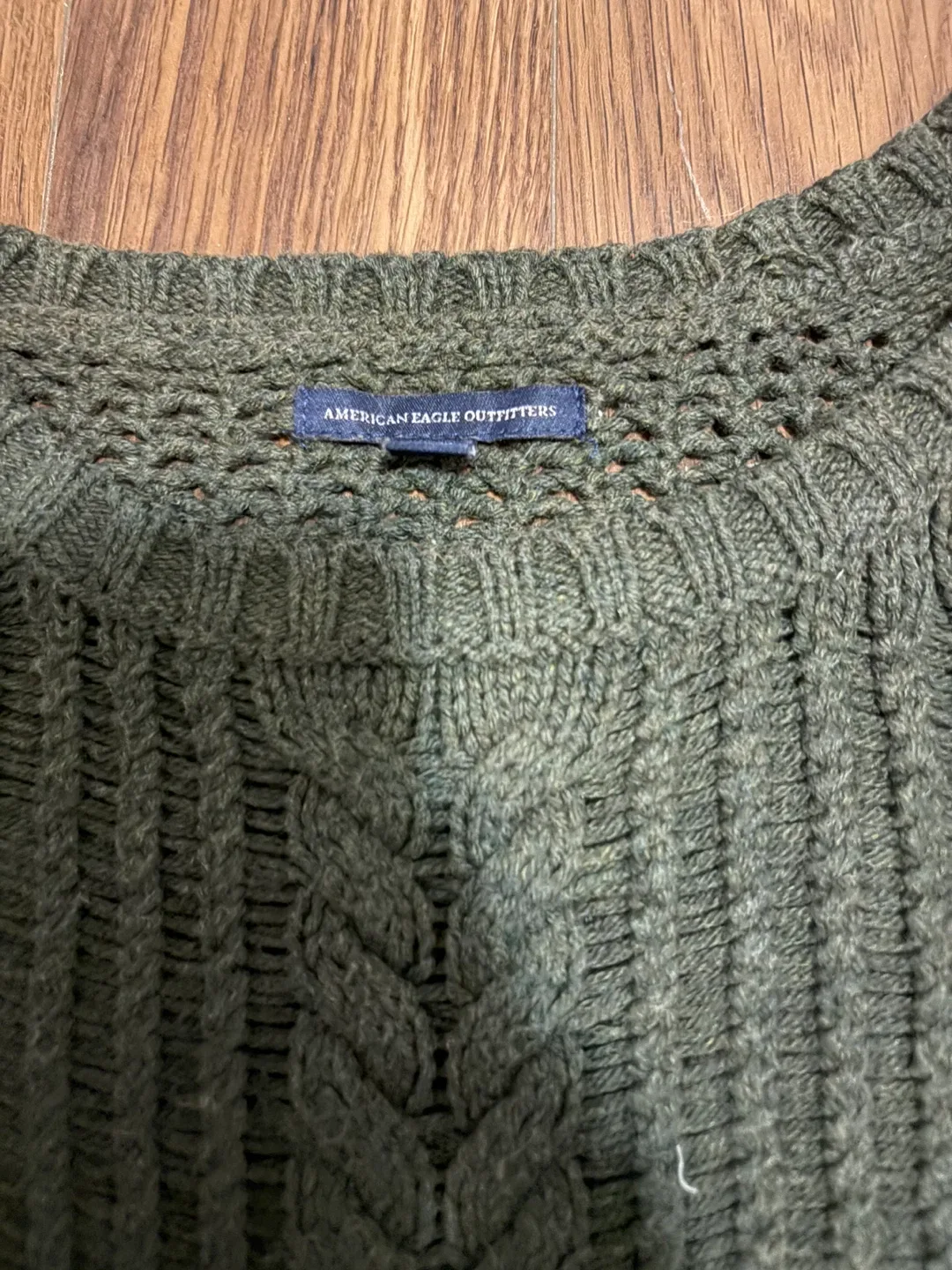 #Cleanout Free American Eagle Green Knit Sweater image indicator(2)