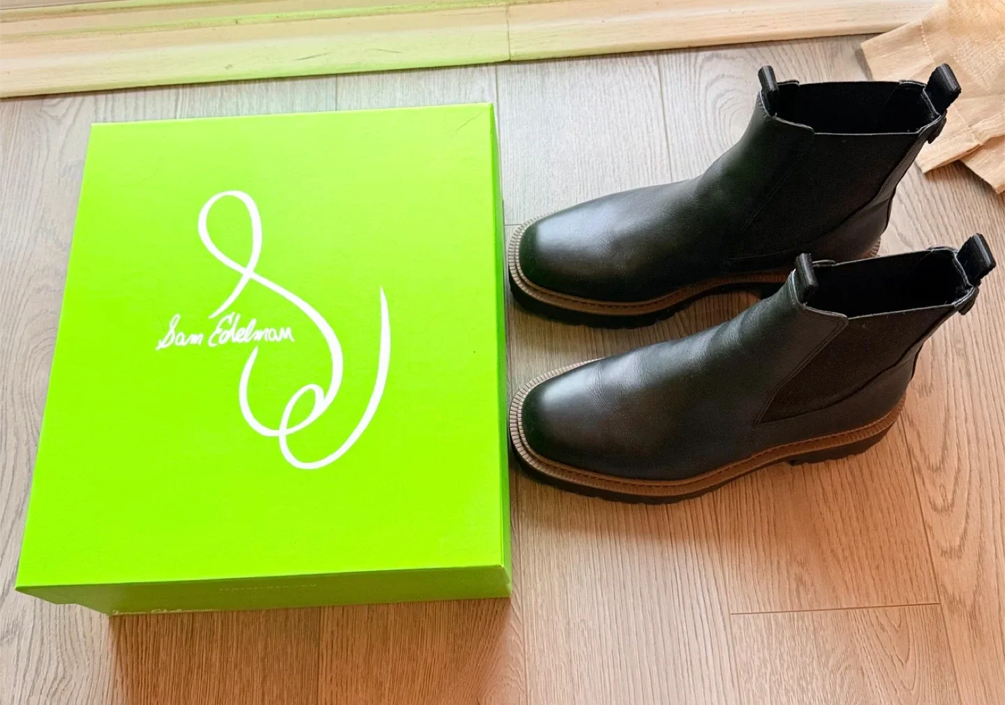 Sam Edelman Laguna Chelsea Boot - Black Leather, Winter Traction image indicator(4)