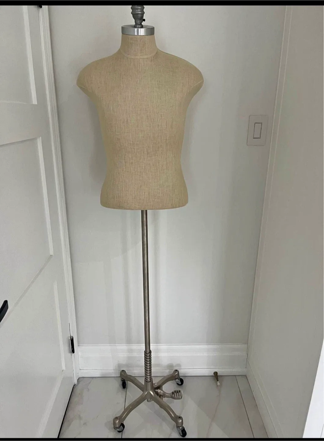 Men's mannequin rental