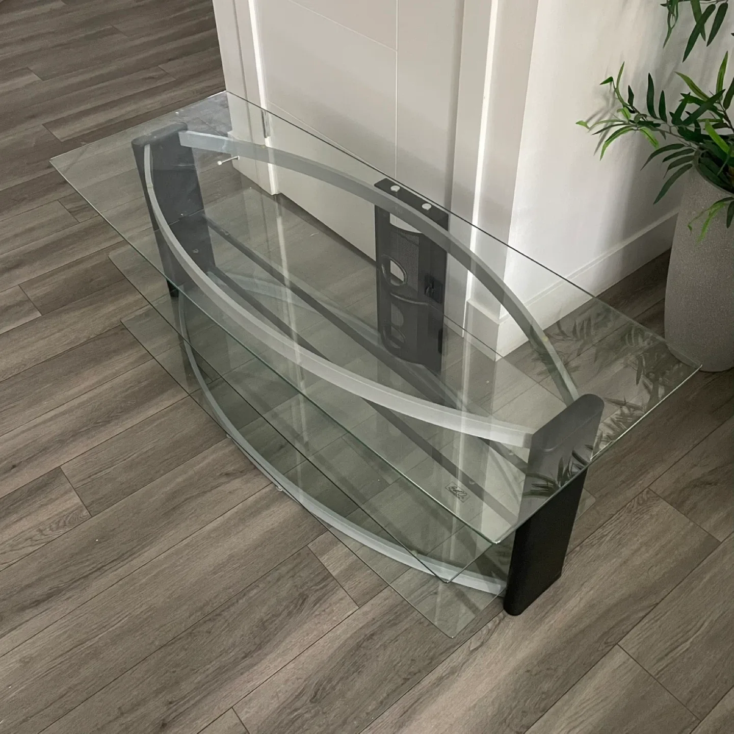 Glass TV Stand image indicator(8)