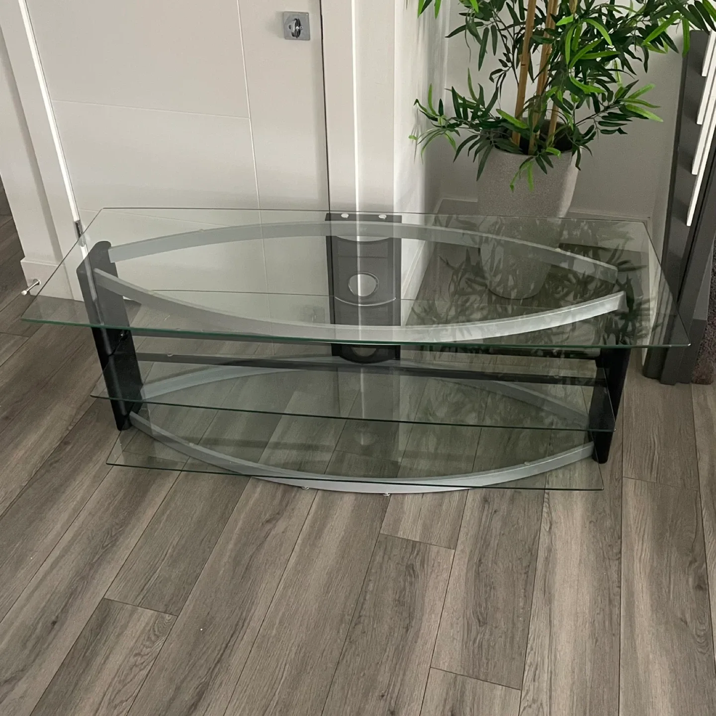 Glass TV Stand image indicator(9)