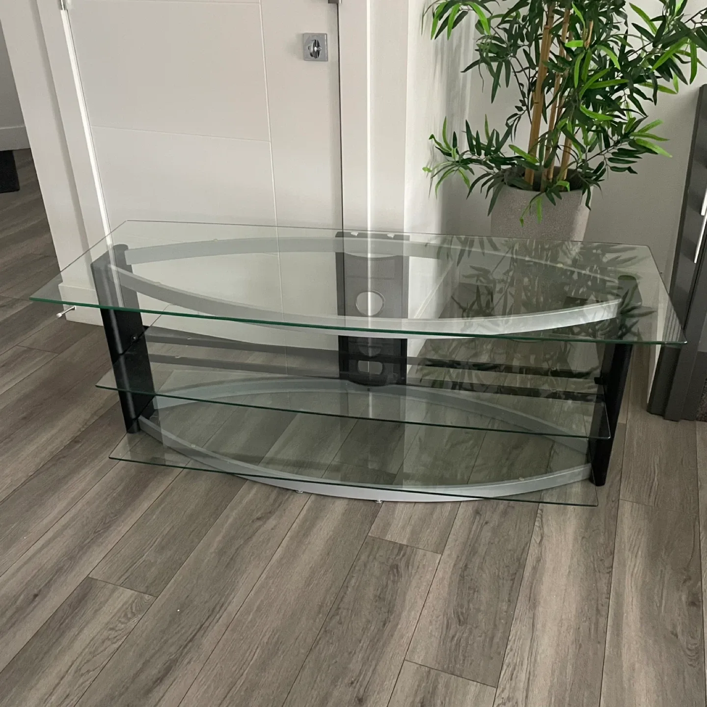 Glass TV Stand image indicator(10)