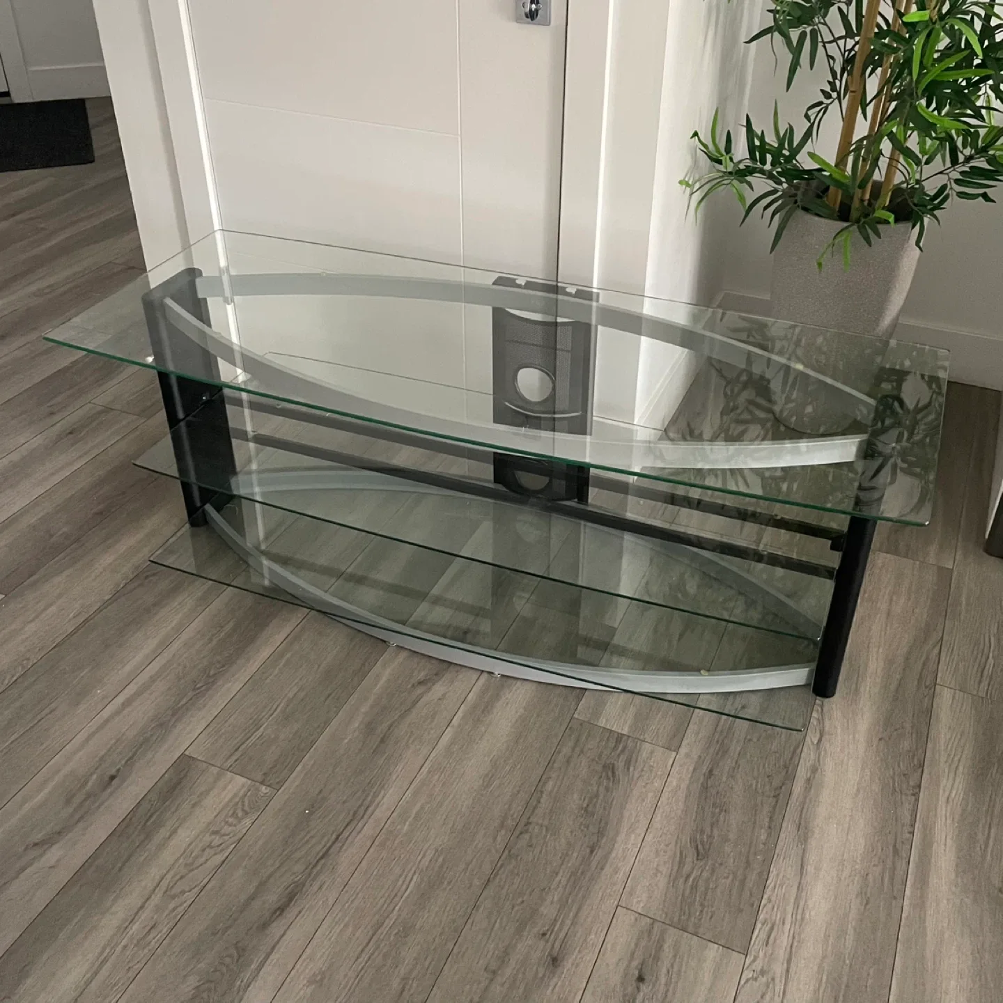 Glass TV Stand image indicator(7)