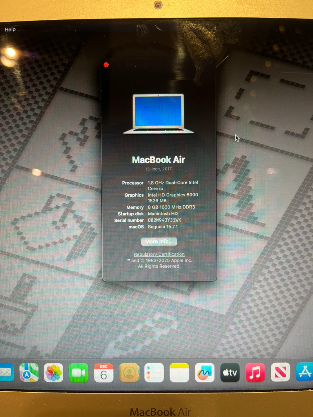 2017 MacBook Air 13 inch i5 8gb SSD 128gb with Charger - photo 2