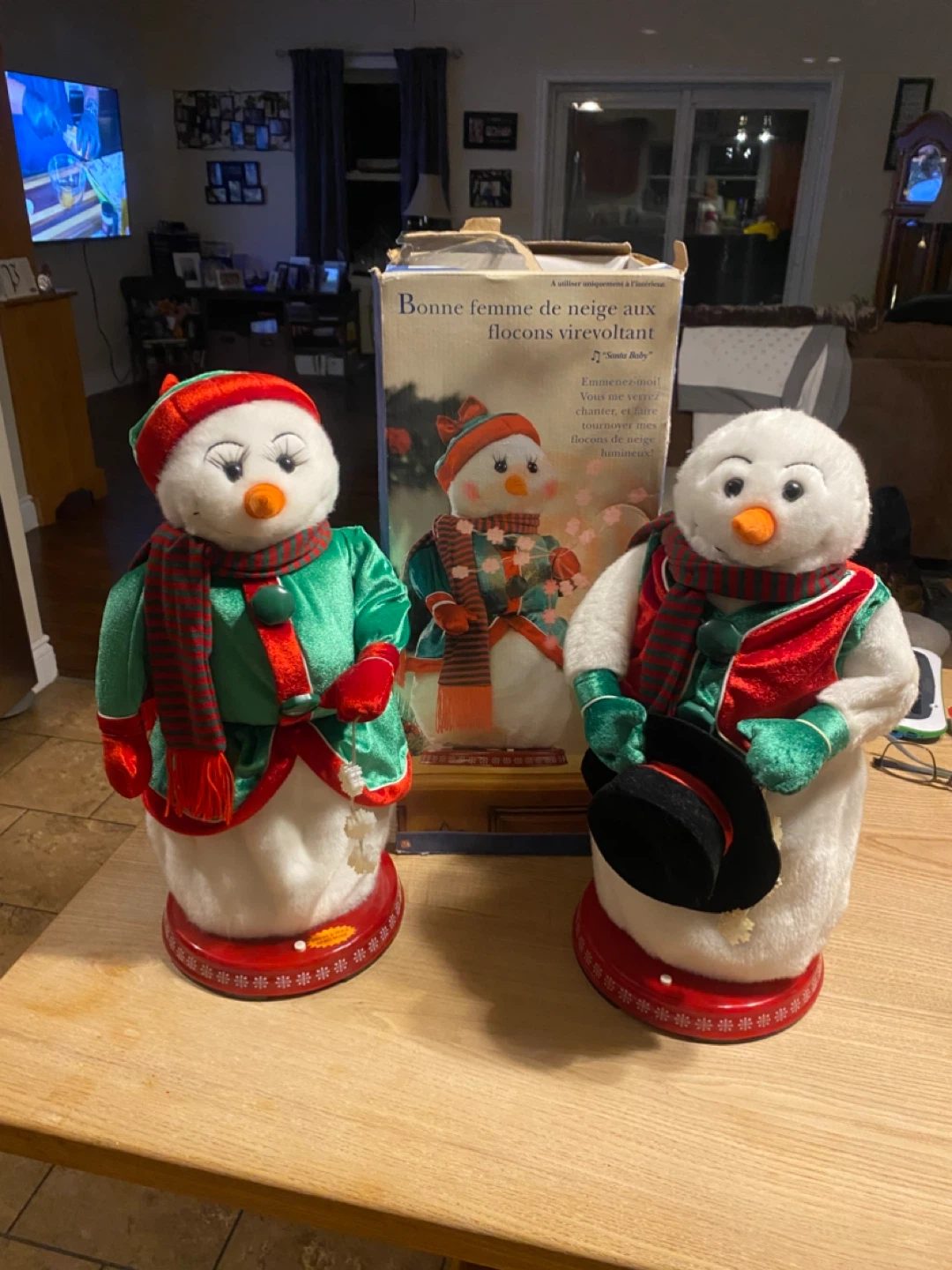 Animated Singing Snowman Couple with Box - photo 3