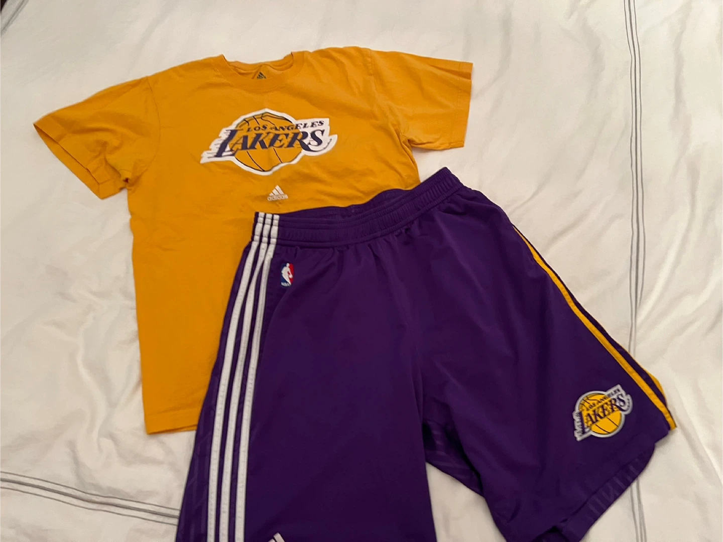 Adidas Lakers T-shirt & Shorts Set