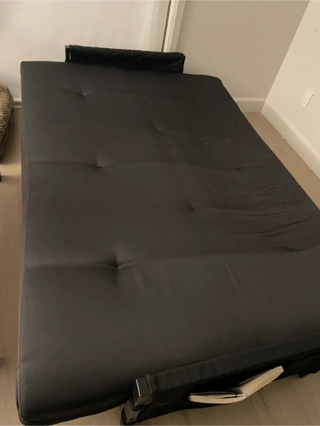 Sofa-Black Metal Frame with Mattress image indicator(6)