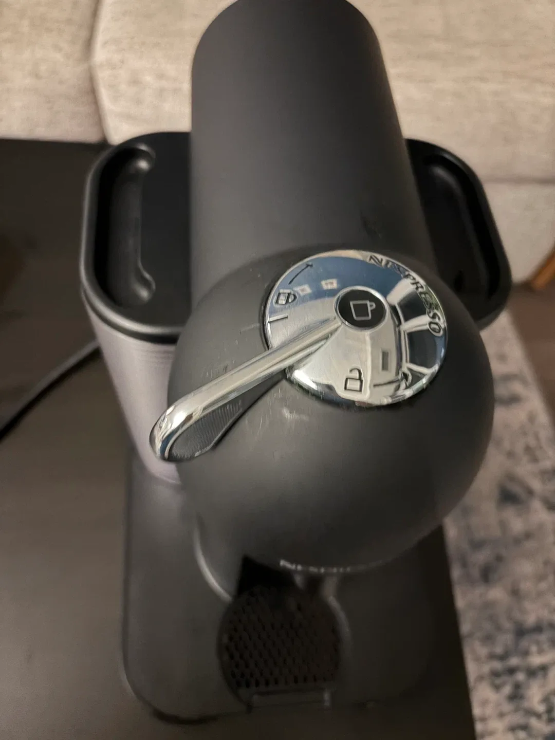 Nespresso Vertuo Next Coffee Machine by Breville image indicator(2)