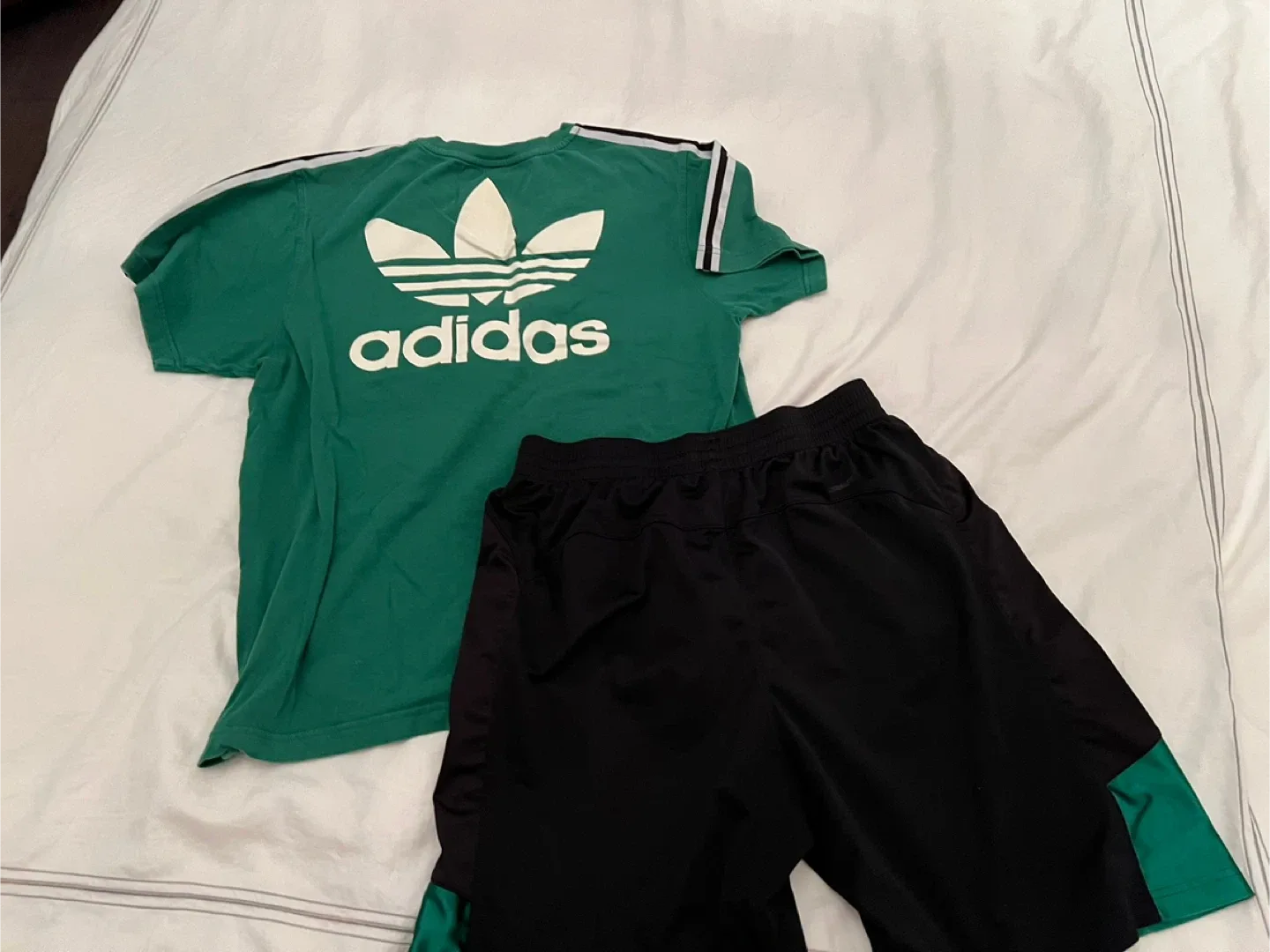 Adidas Celtics T-shirt & Basketball Shorts image indicator(3)