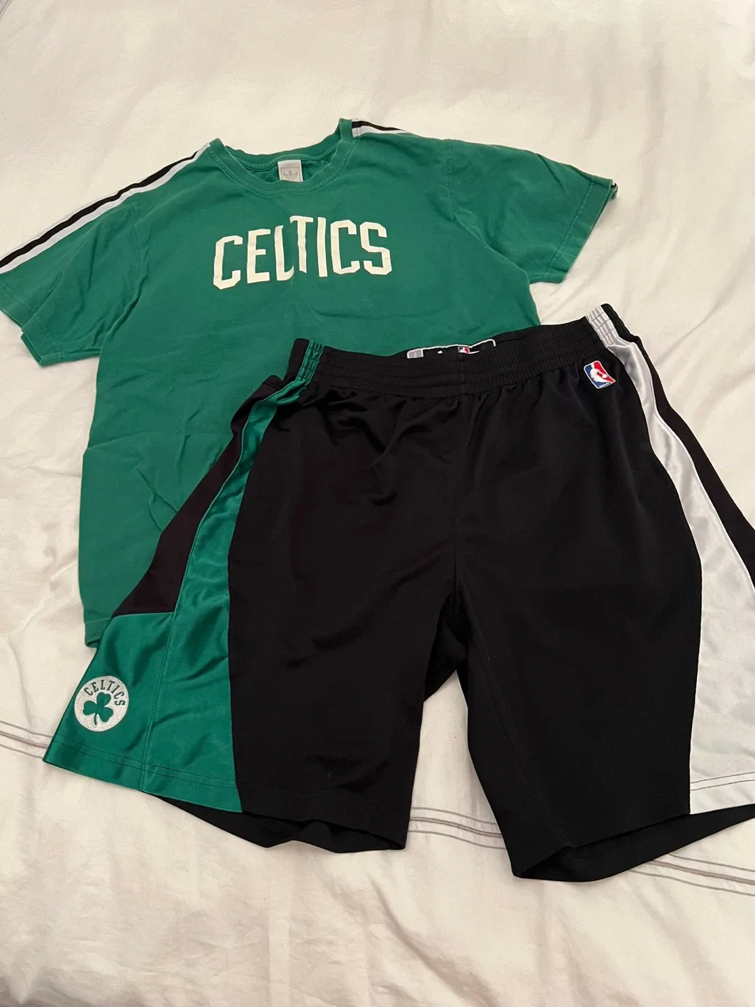 Adidas Celtics T-shirt & Basketball Shorts image indicator(4)