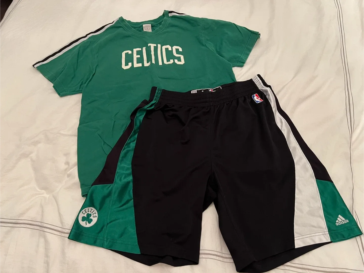 Adidas Celtics T-shirt & Basketball Shorts image indicator(5)