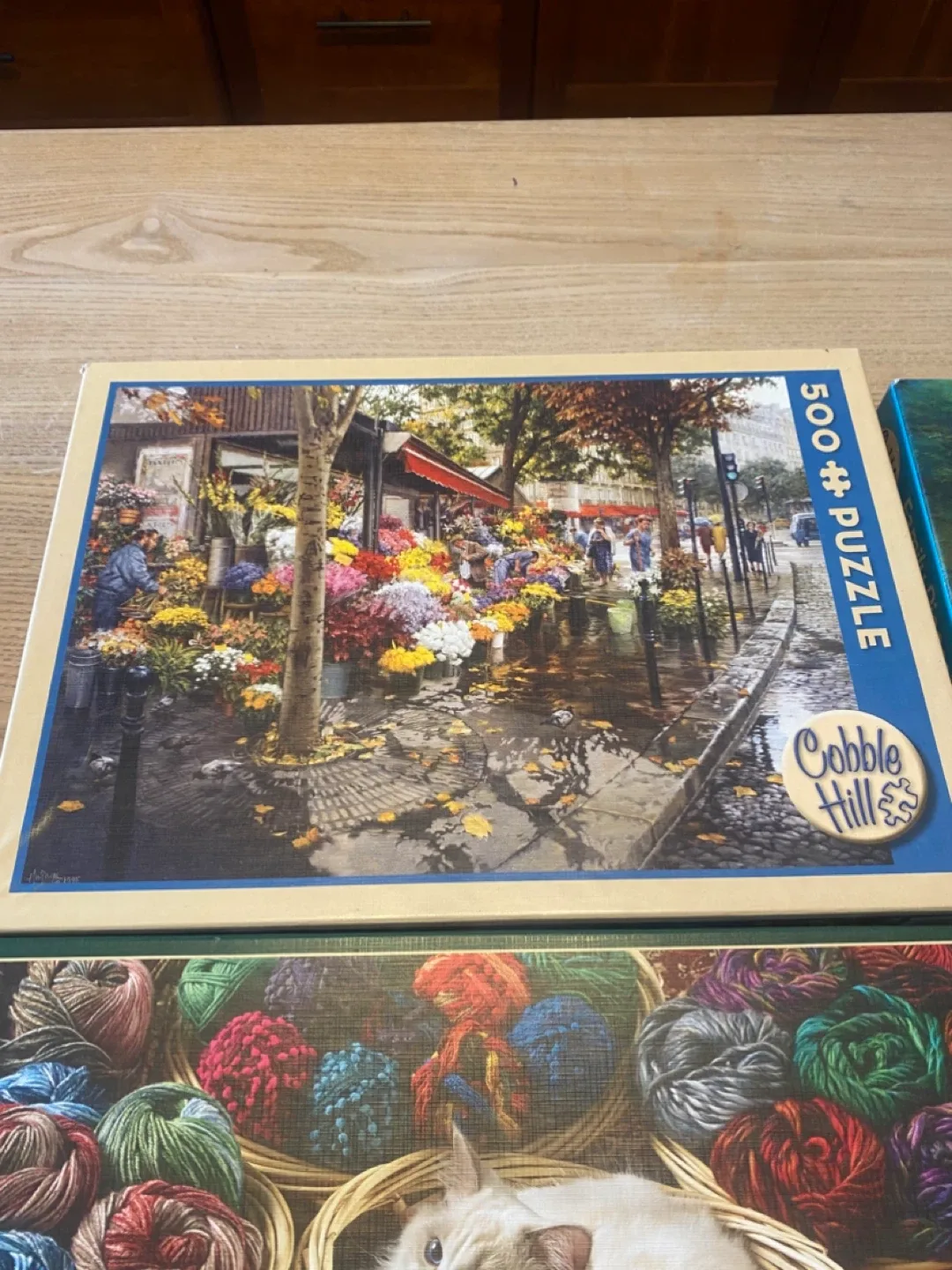 Cobble Hill Puzzles (3): 350, 500, 1000 Pieces image indicator(4)