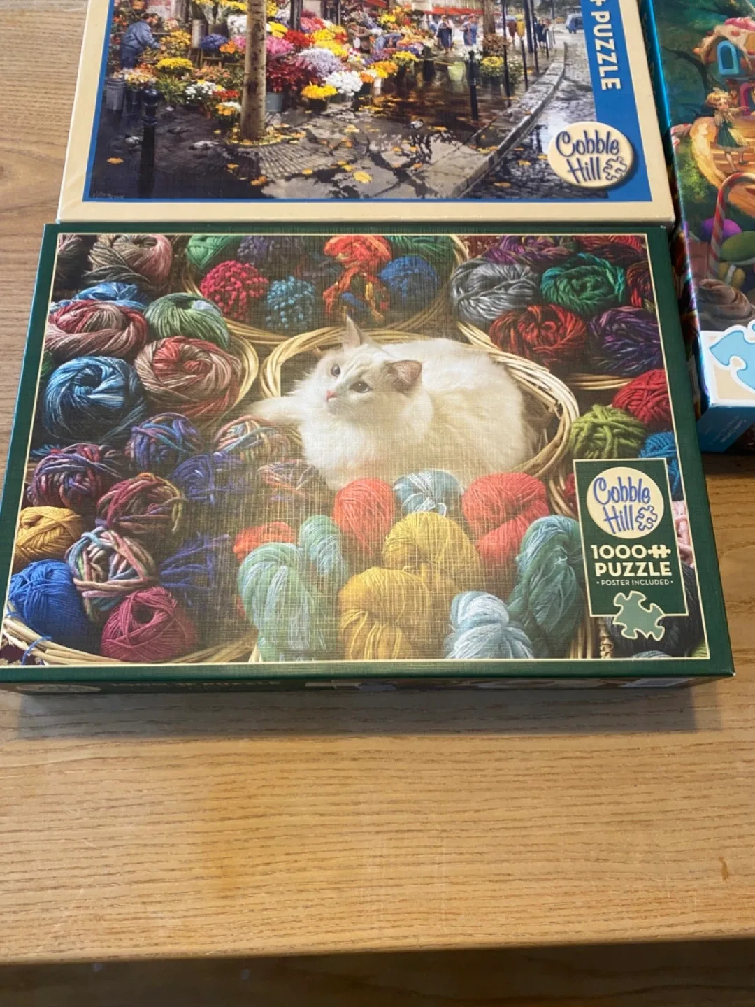 Cobble Hill Puzzles (3): 350, 500, 1000 Pieces image indicator(2)