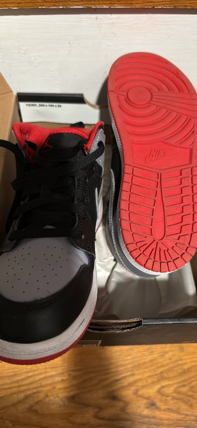 Nike Air Jordan 1 Mid (PS) - Size 3Y - photo 2
