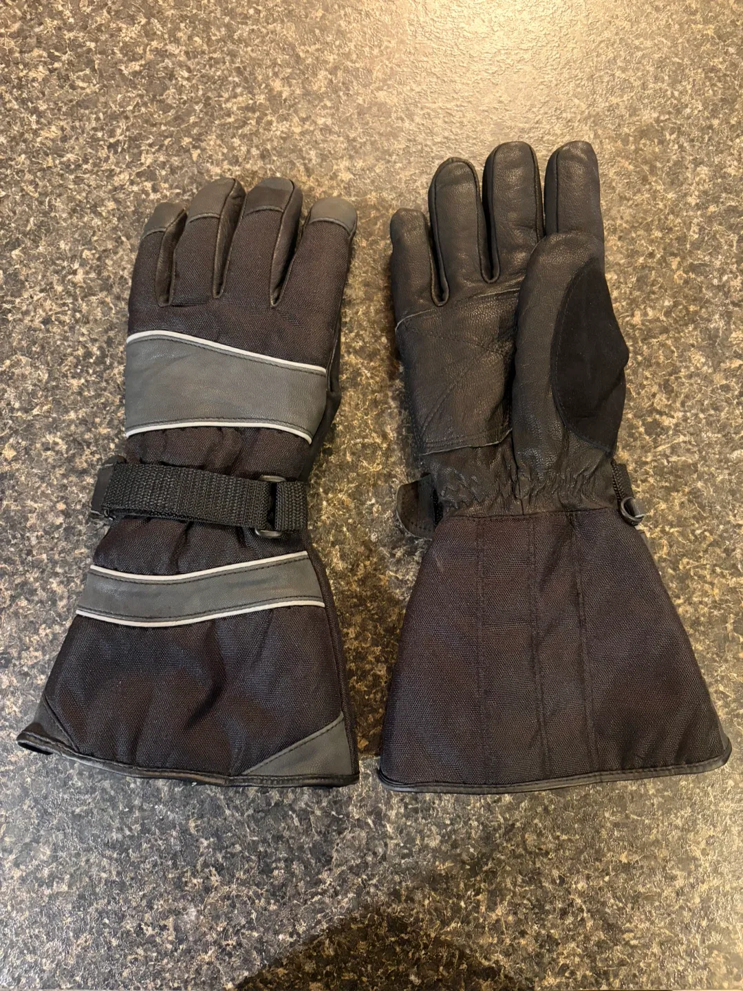 Men’s winter gloves (large)