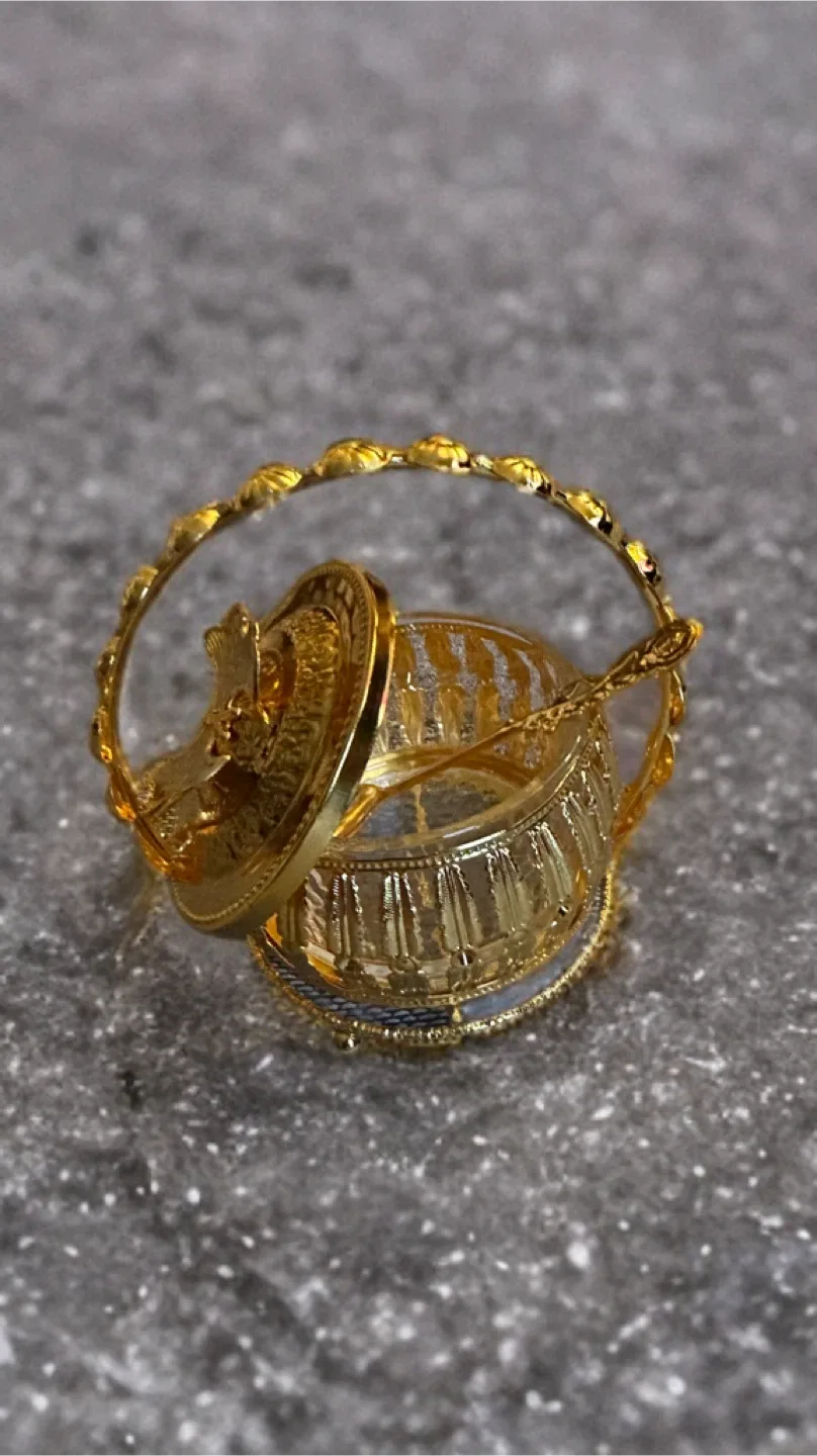 Decorative Gold/Silver Sugar Bowl with Lid image indicator(5)