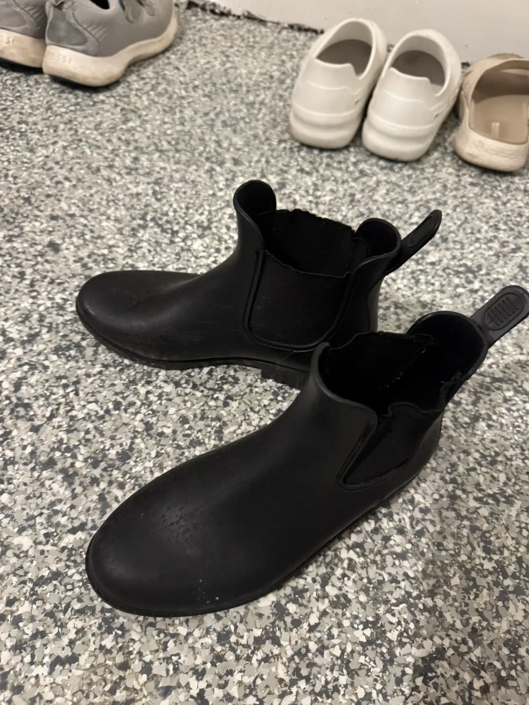 Black rain boots - women’s size 6