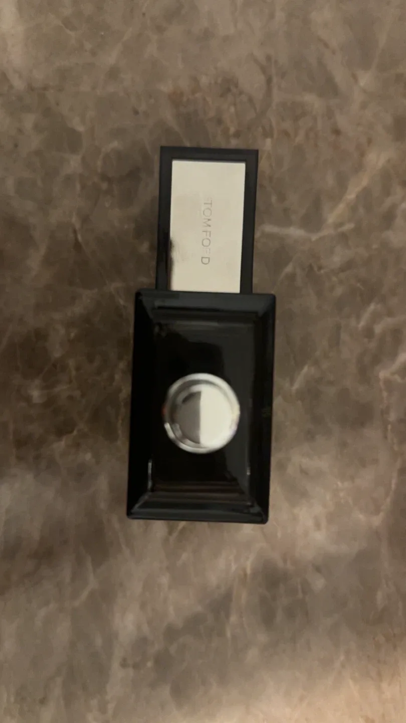 Tom Ford Oud Wood Eau de Parfum 100 ml image indicator(2)