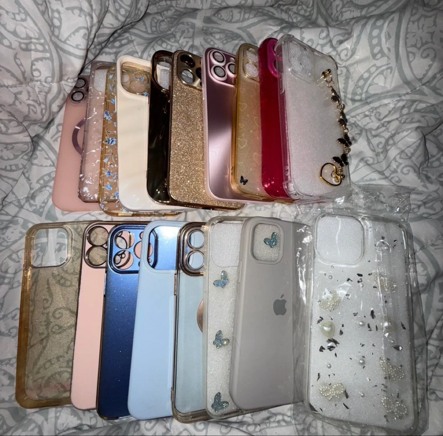 Bundle of iPhone 13 Pro Max Cases