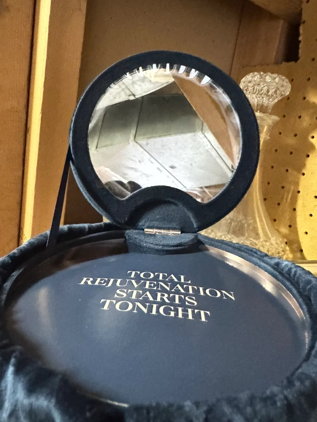 La Mer The Rejuvenating Night Cream image indicator(3)