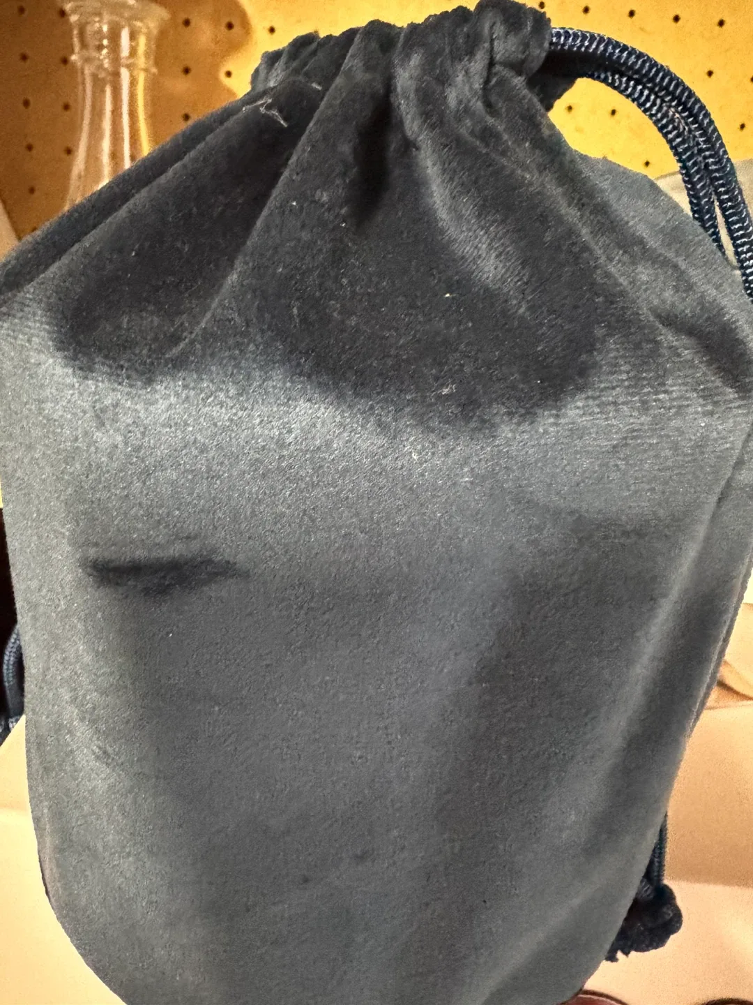 La Mer The Rejuvenating Night Cream image indicator(4)