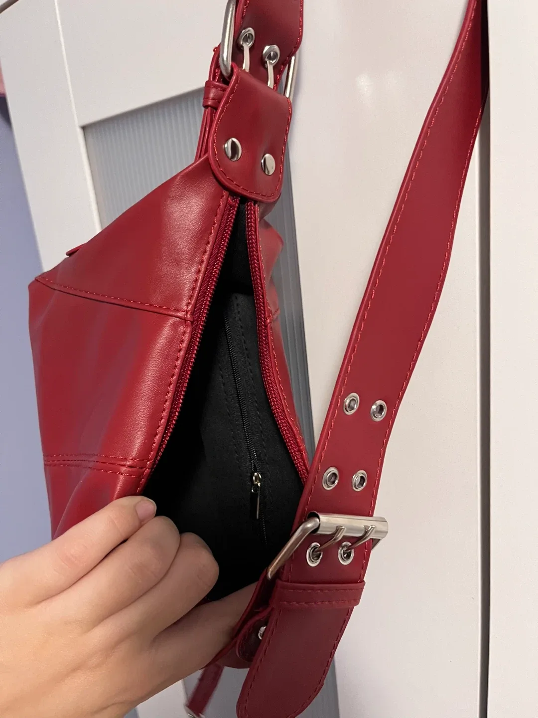 Red Shoulder Bag image indicator(3)