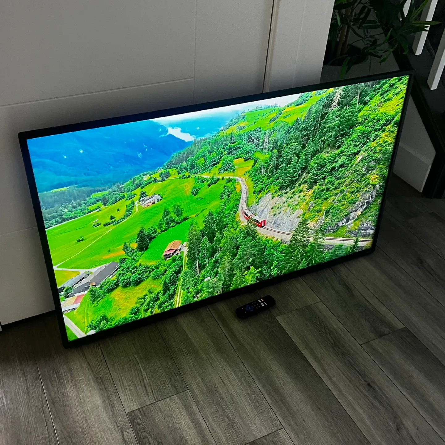 Sharp 50" Smart TV image indicator(9)