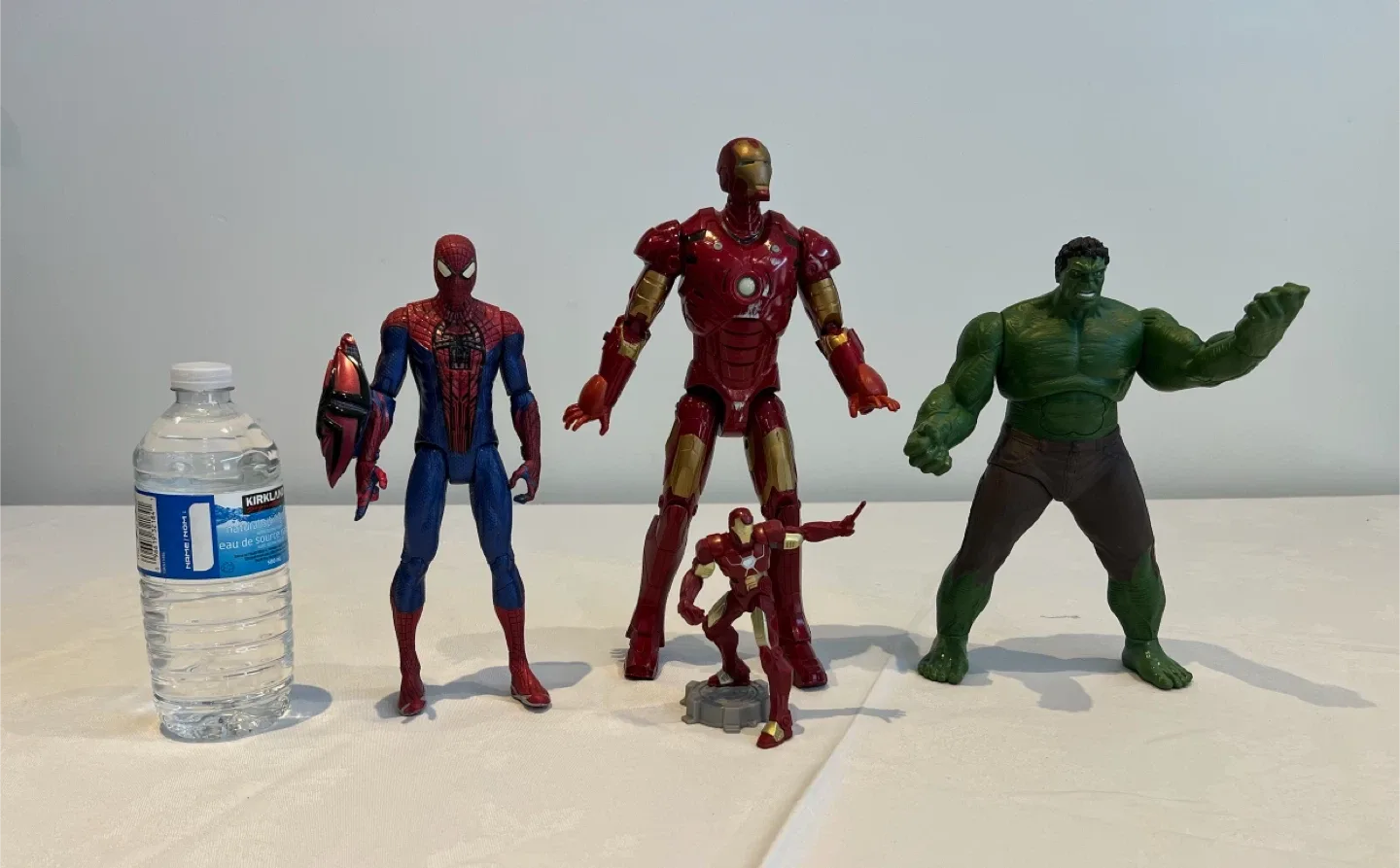 Marvel Action Figures - Spiderman, Iron Man, Hulk image indicator(2)