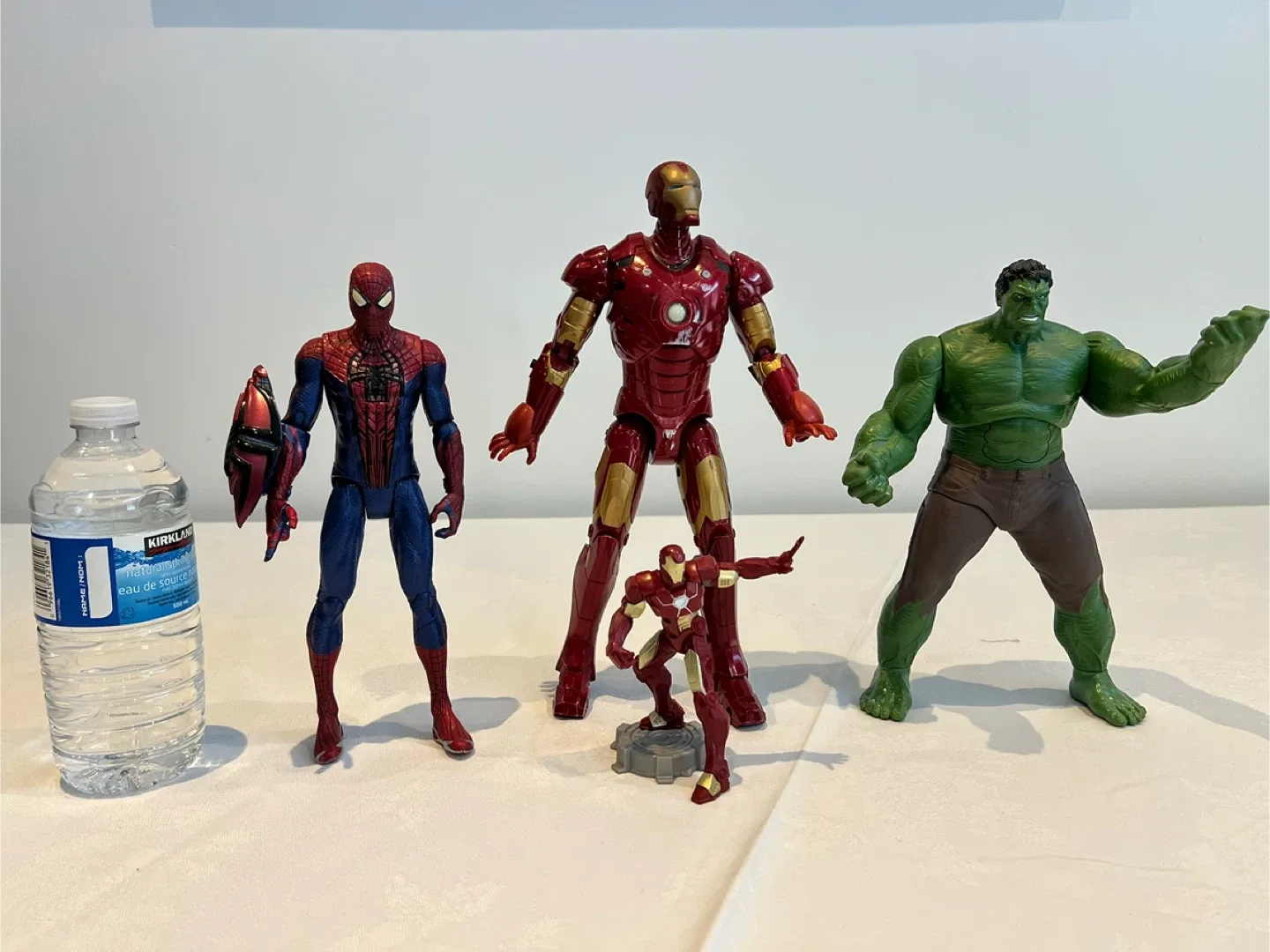 Marvel Action Figures - Spiderman, Iron Man, Hulk image indicator(5)