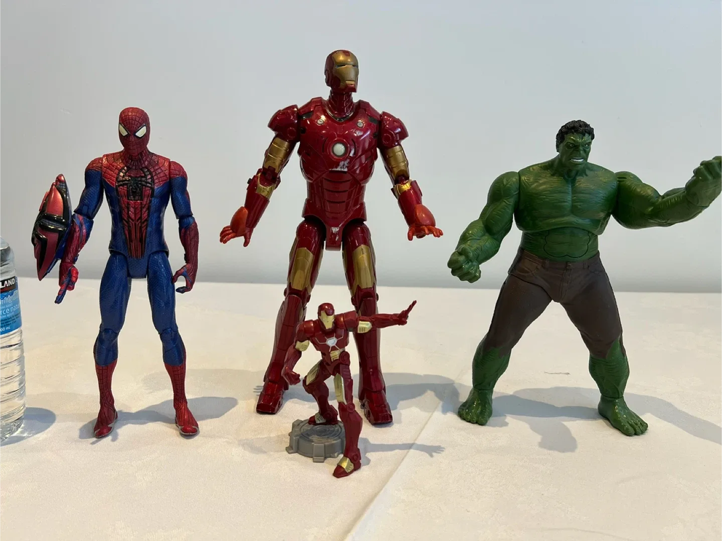 Marvel Action Figures - Spiderman, Iron Man, Hulk image indicator(4)