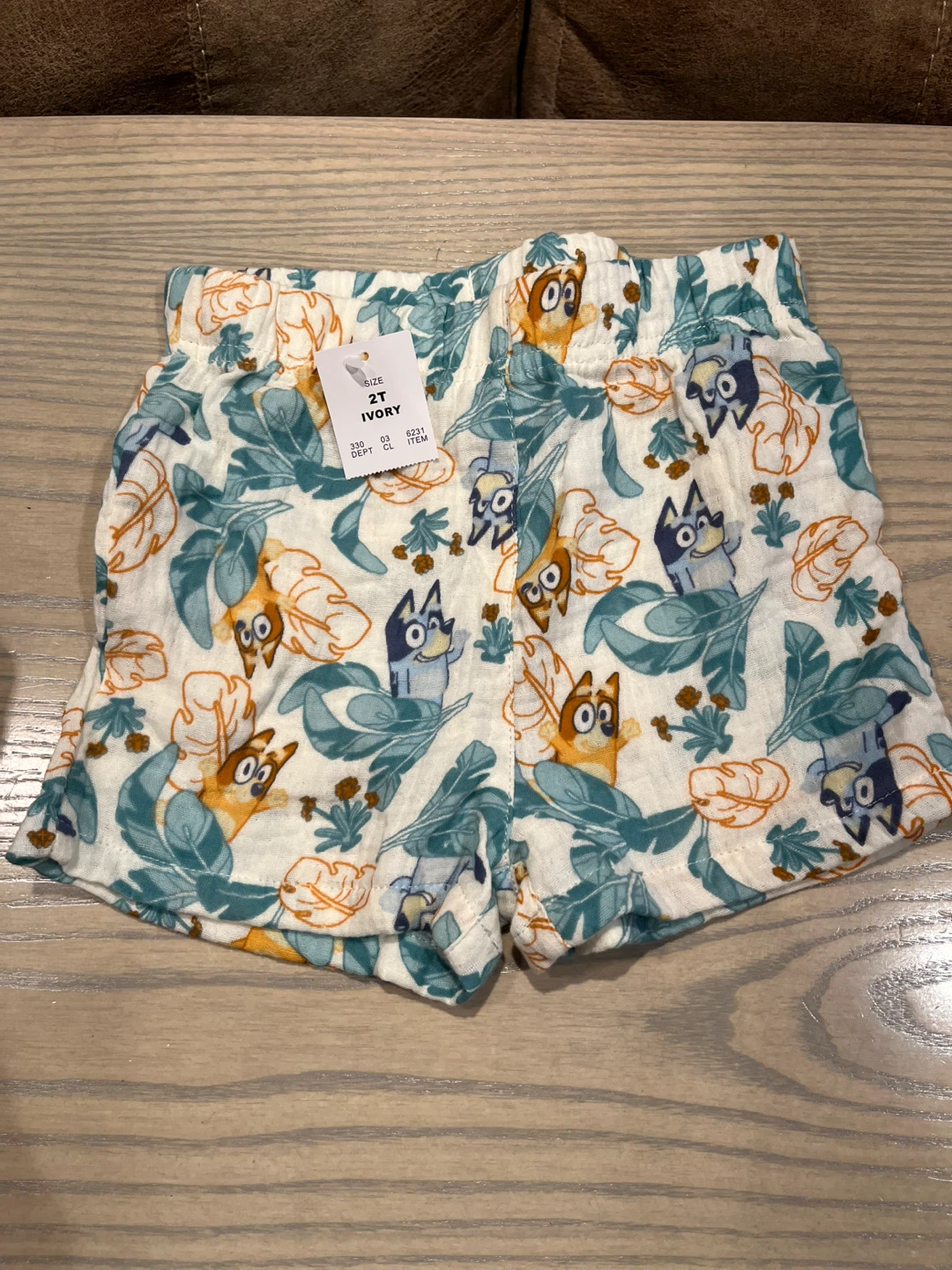 Bluey Ivory Shorts Size 2T # Cleanout