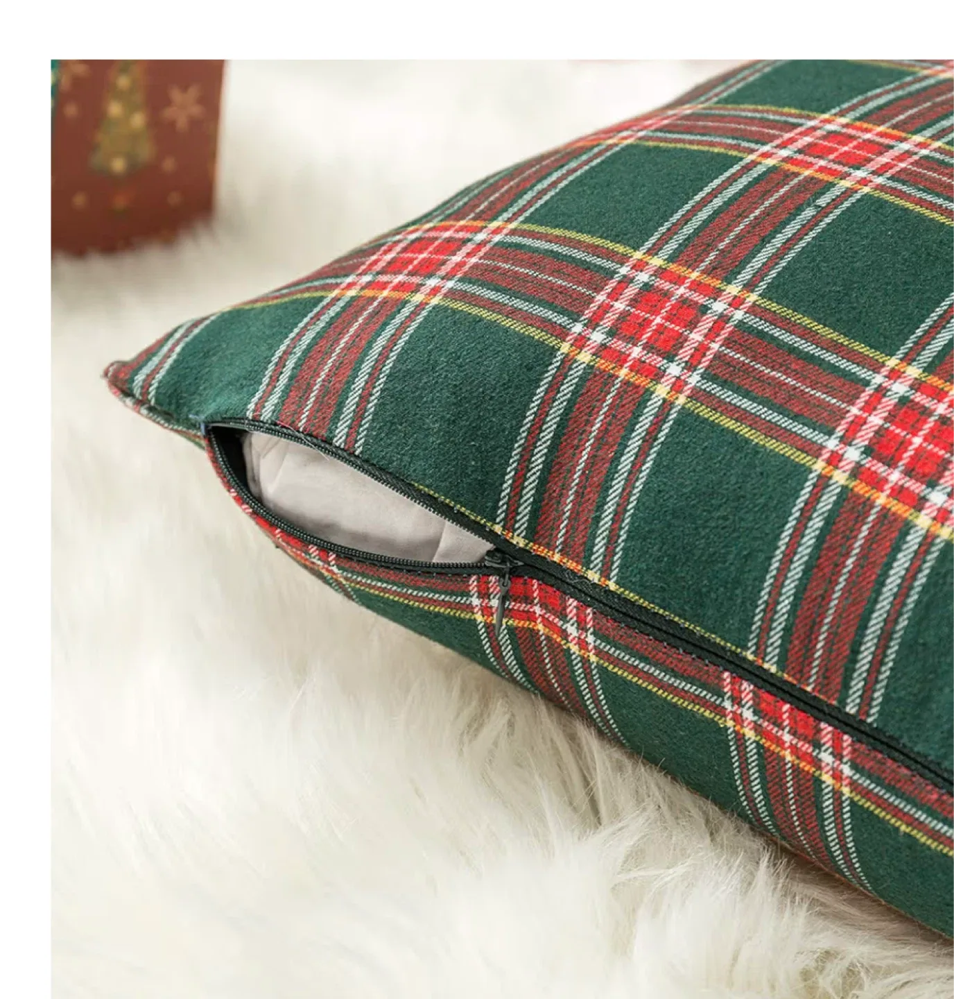 Christmas Plaid Throw Pillow Cover - NEW image indicator(2)