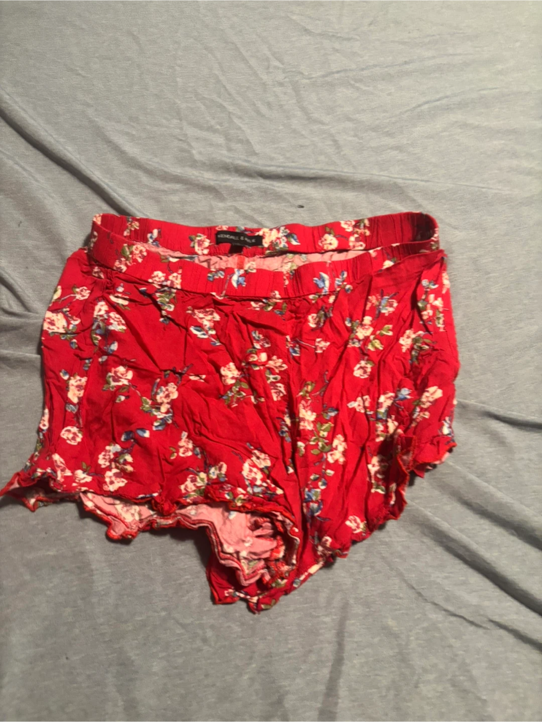 Kendall & Kylie Red Floral Shorts - Size large