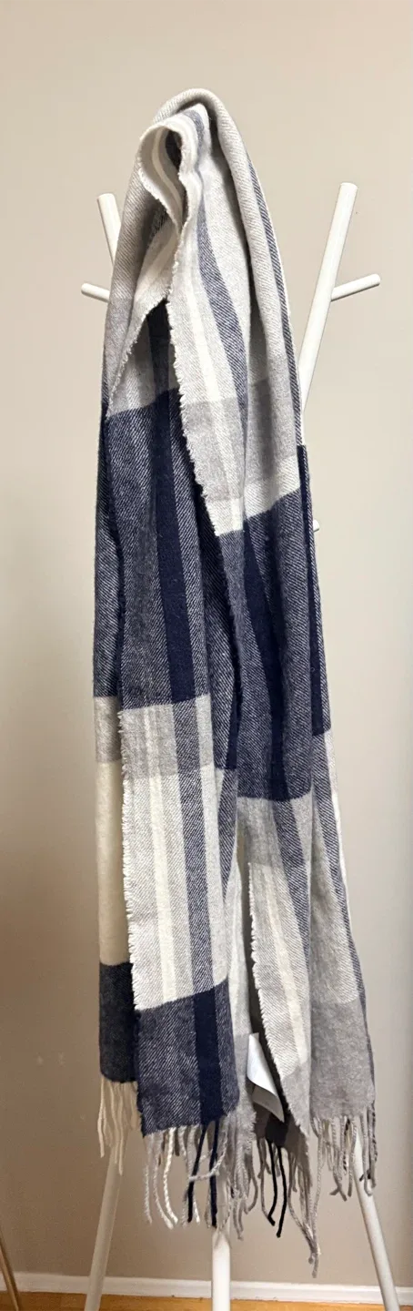#Cleanout Plaid Wool Scarf - Blue, Grey, White image indicator(2)