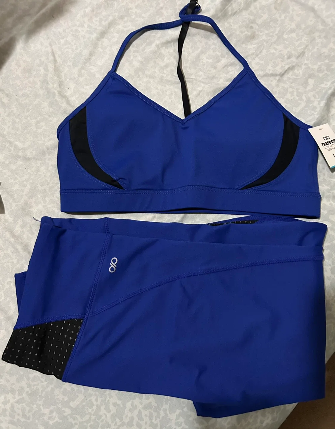 New Freedom Impact Activewear Set - Size L image indicator(4)