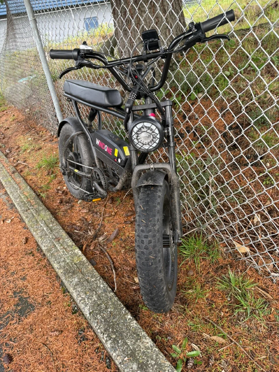 Two Windone Electric Bikes  - Great Condition! image indicator(4)