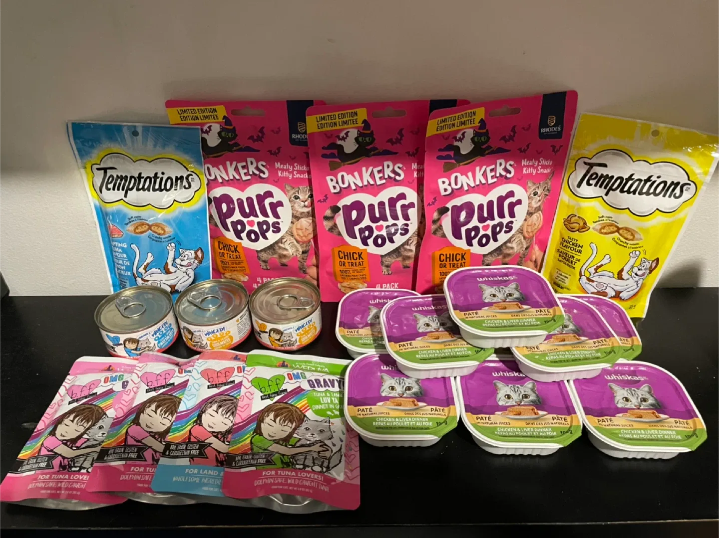 Brand New Cat Treats & Wet Food Lot