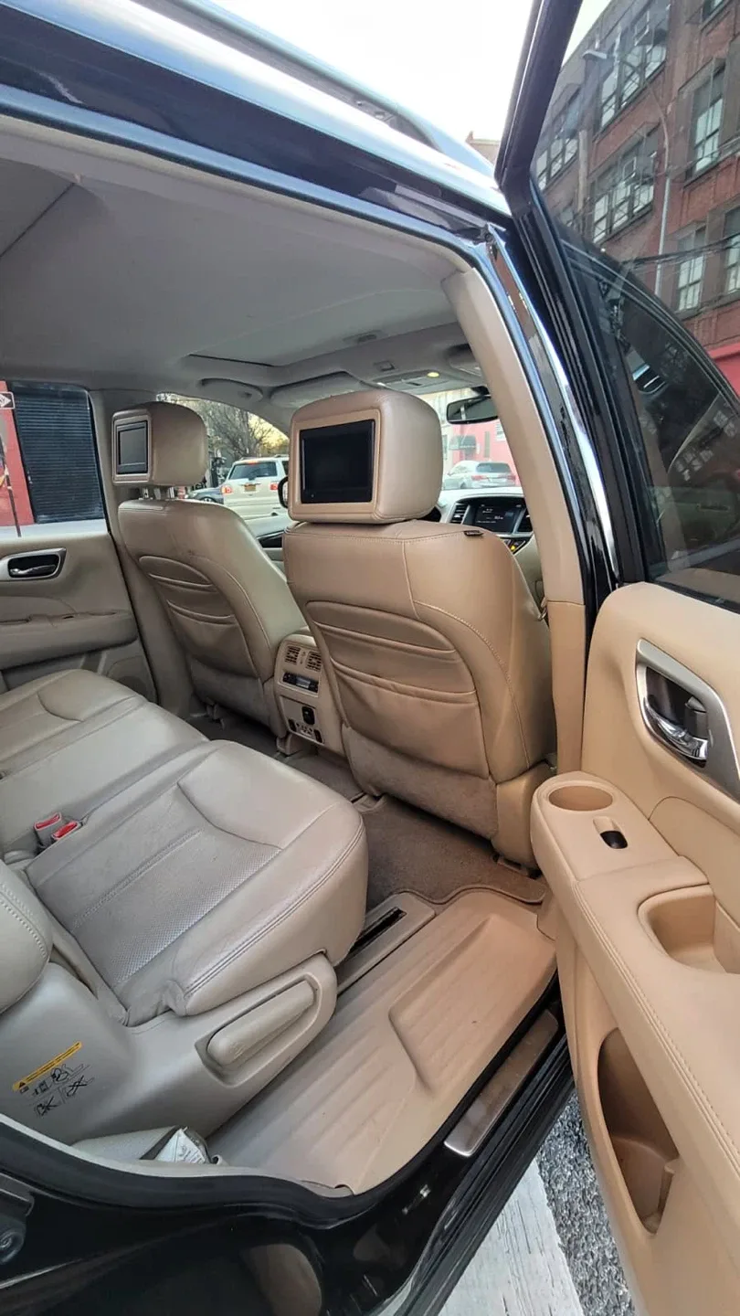 2013 Nissan Pathfinder SUV image indicator(7)