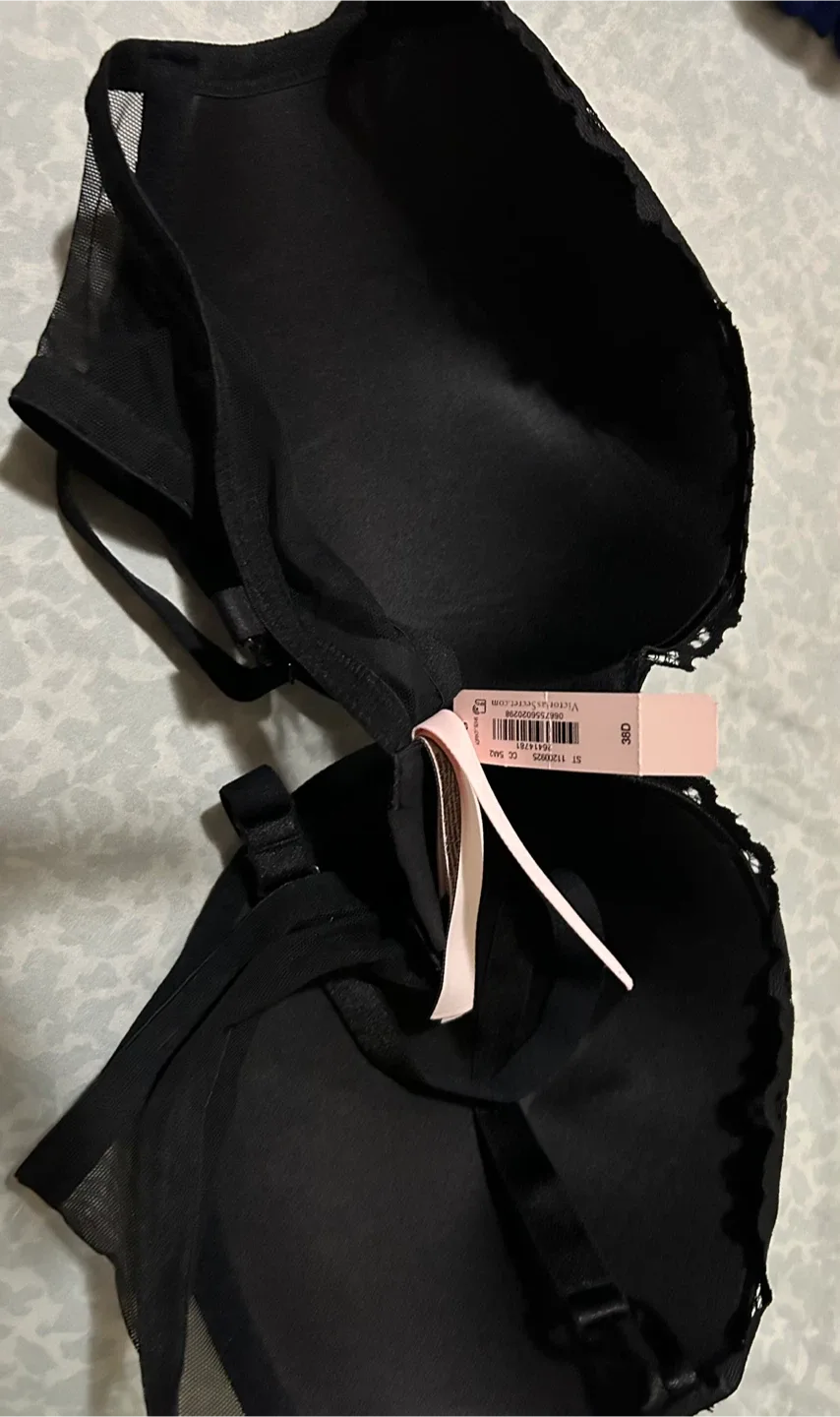Victoria's Secret 38D Black Bra image indicator(2)