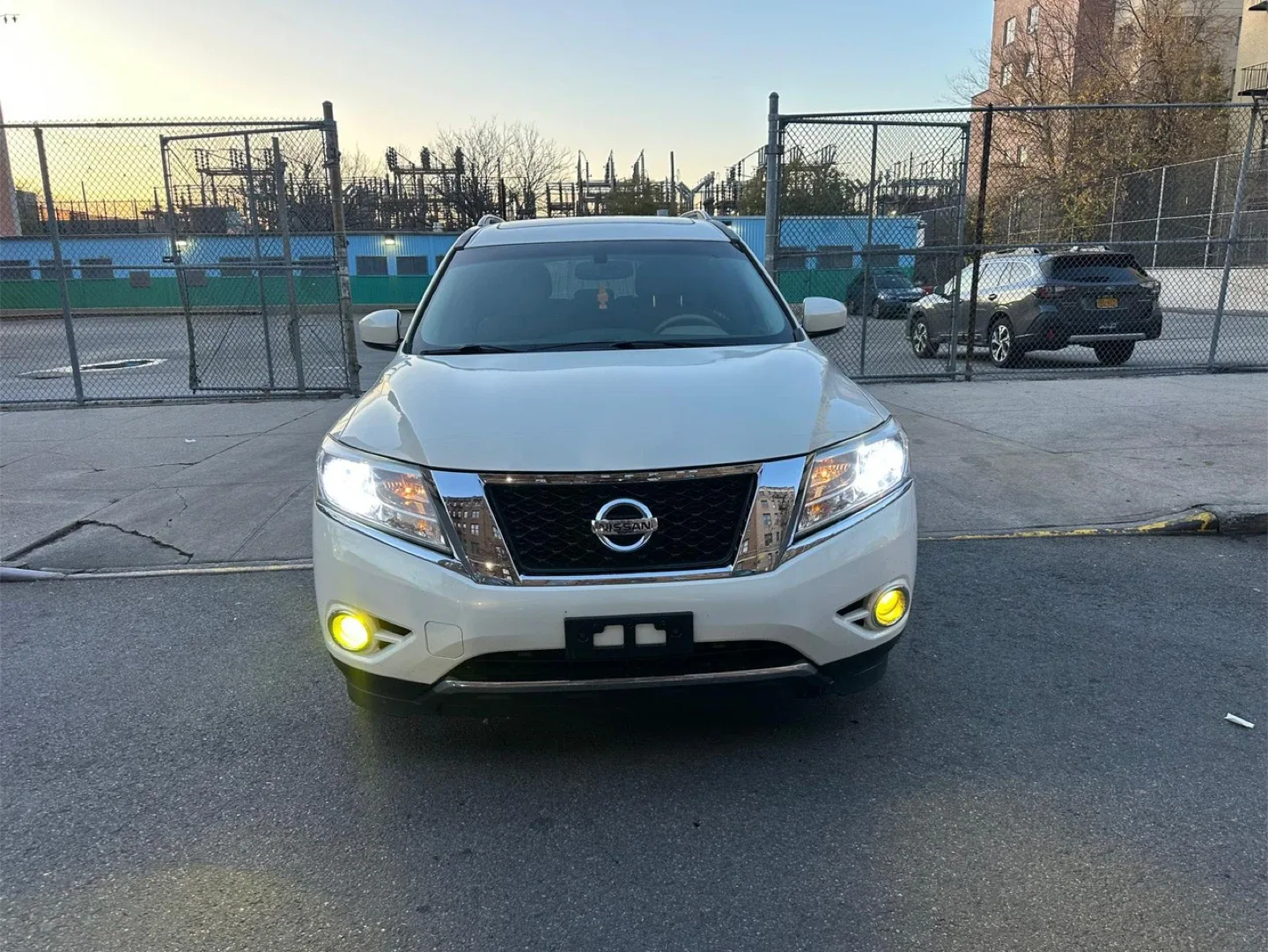 2015 Nissan Pathfinder SL White SUV
