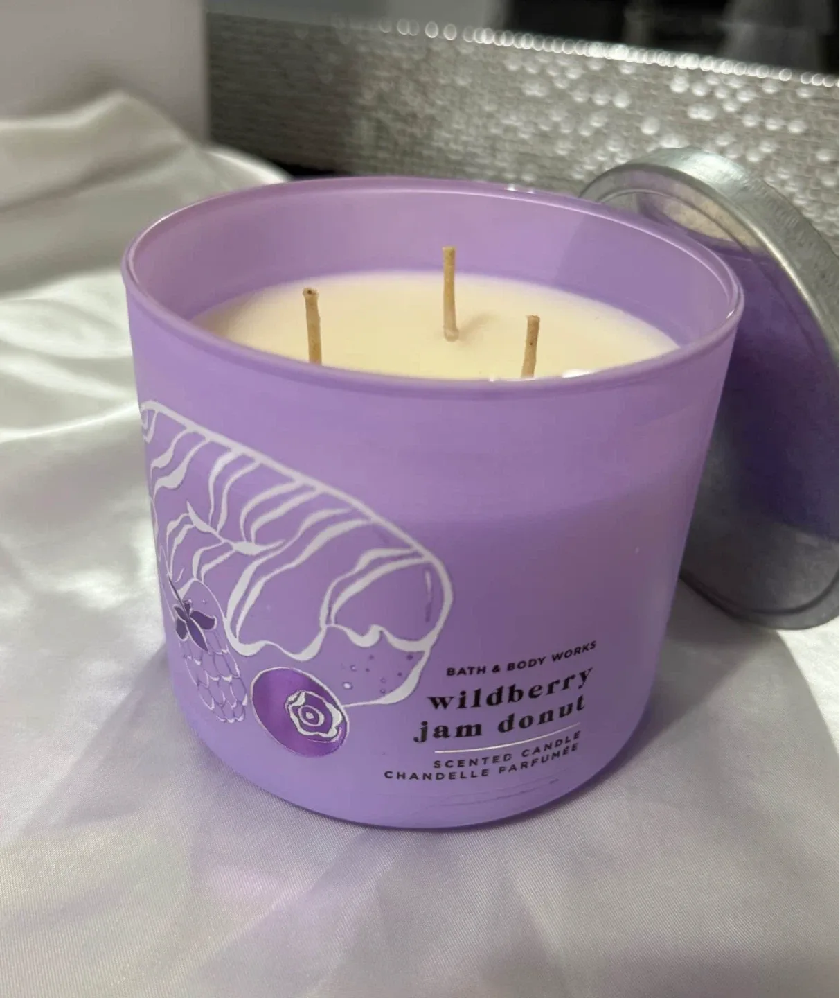 Brand new Bath and Body Works Wildberry Jam Candle image indicator(2)