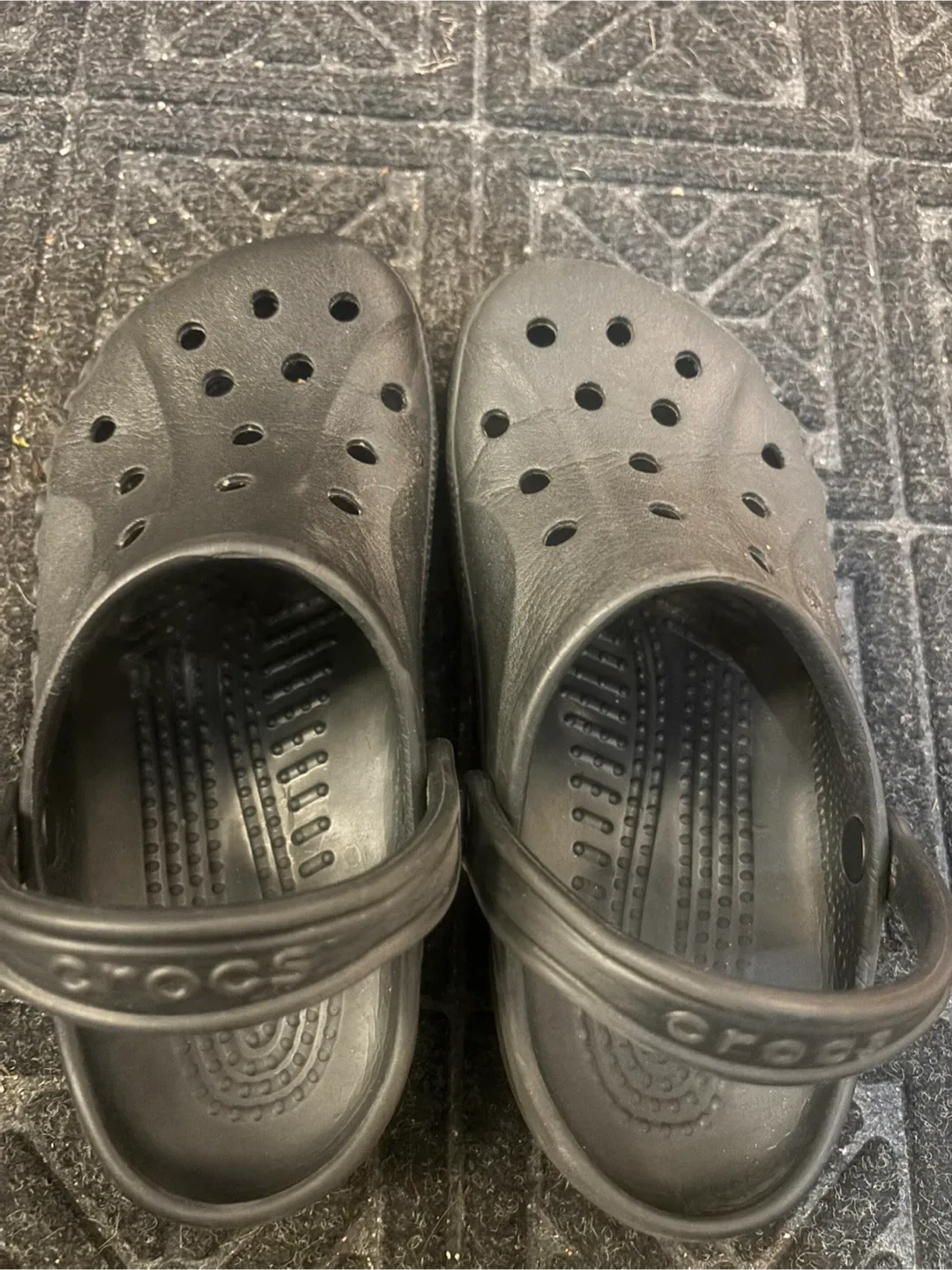 Crocs Classic Clogs - Black - Size 6