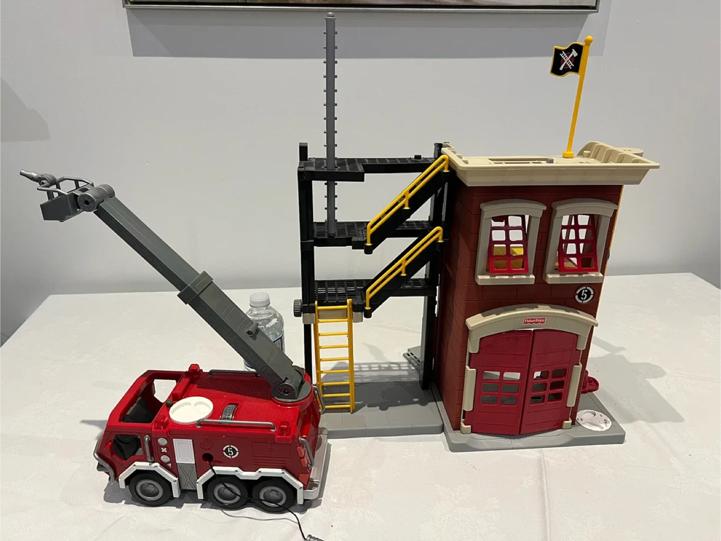 Fisher-Price Little People Fire Station Playset image indicator(5)