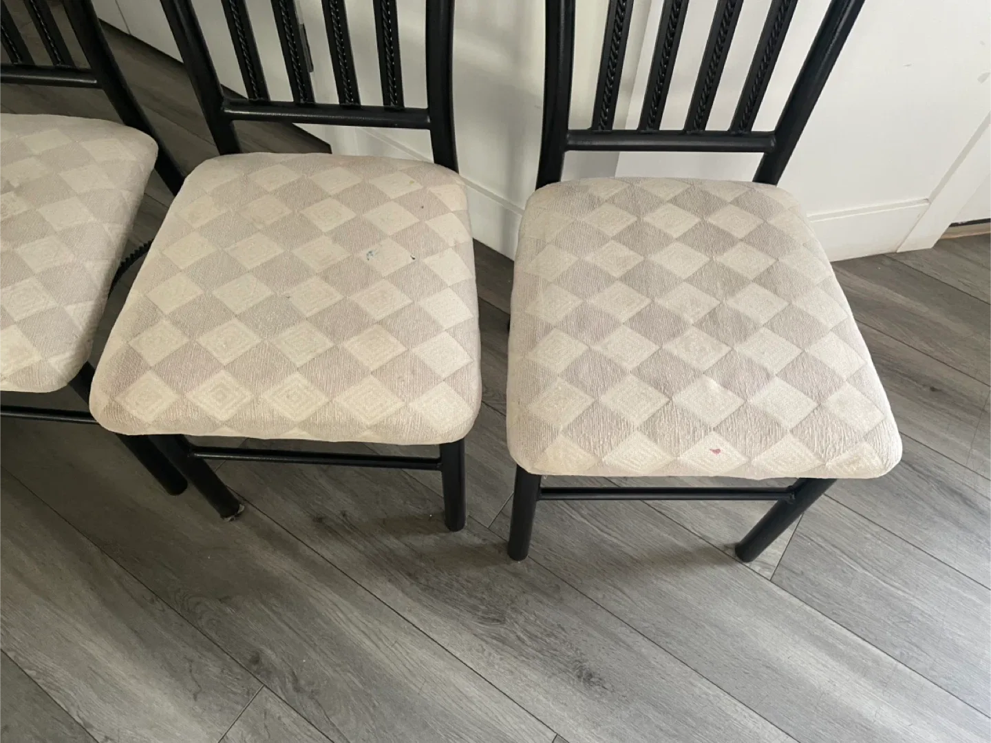 4 Metal Dining Chairs image indicator(6)