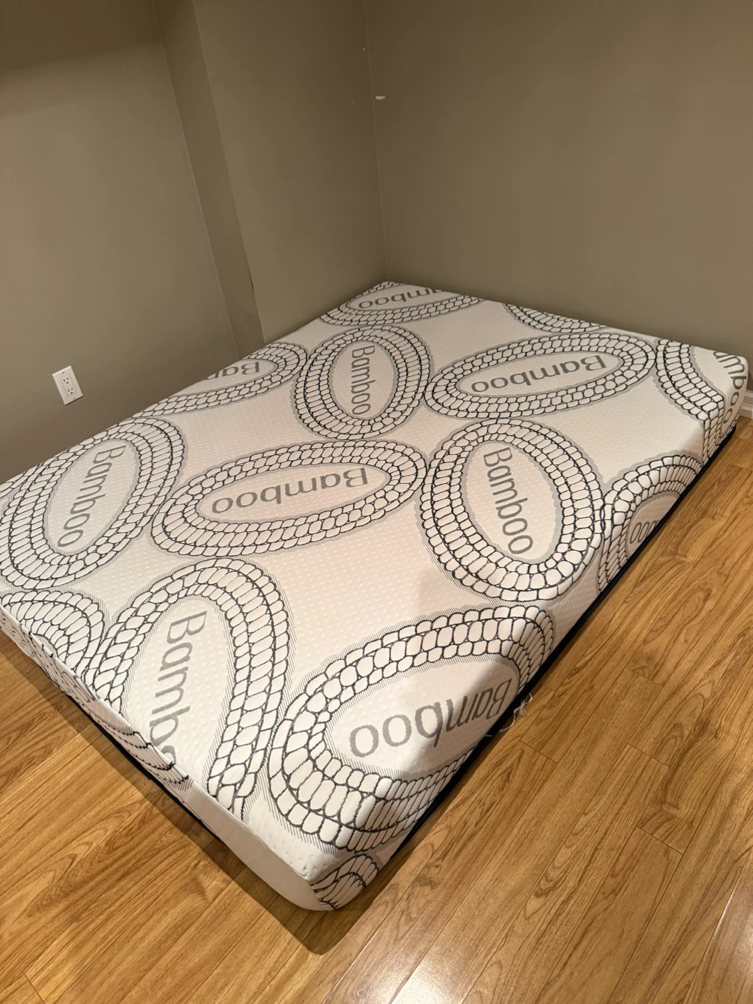 Queen Size Mattress - photo 3