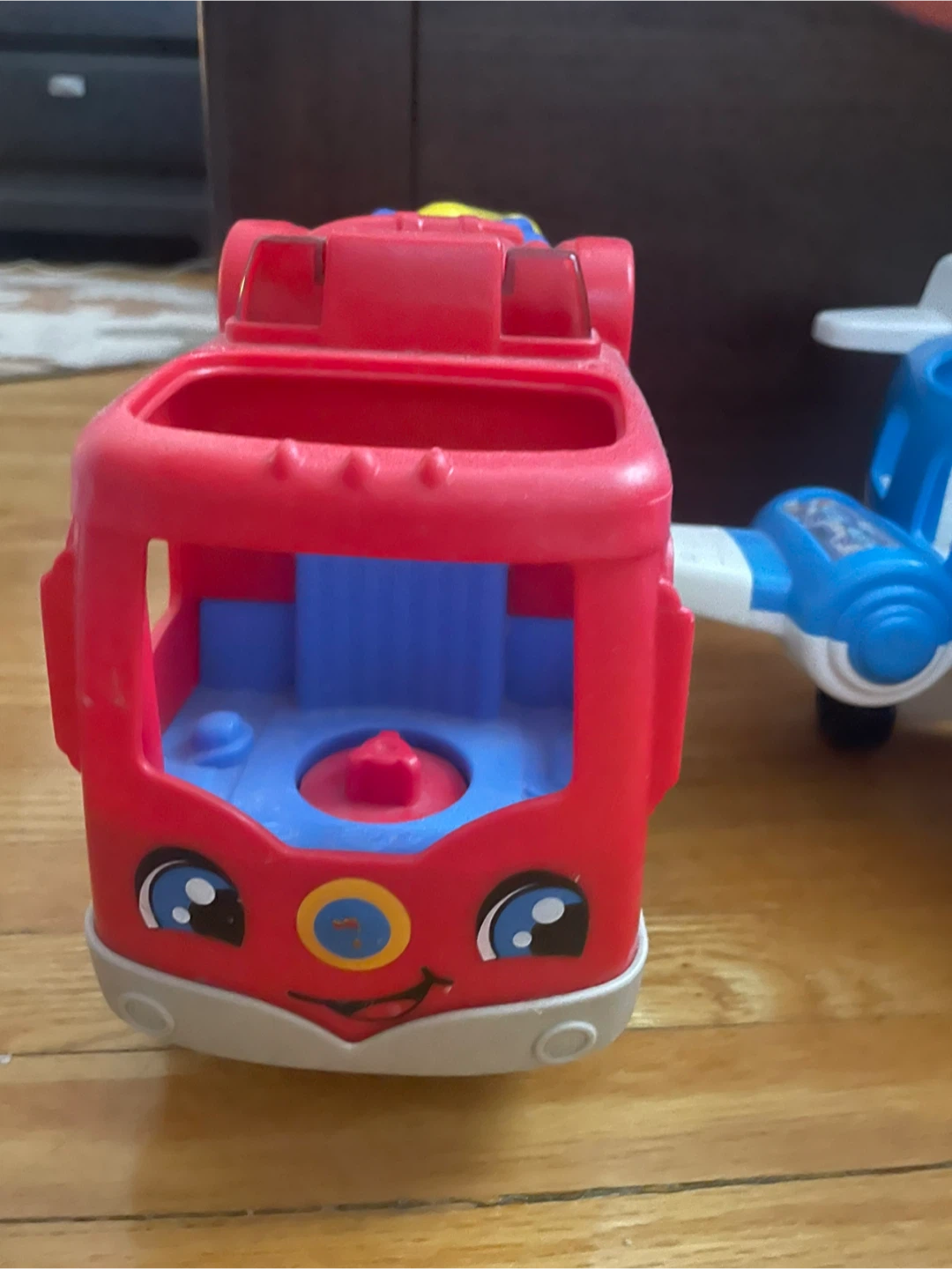 Fisher-Price Little People Airplane & Fire Truck - photo 3